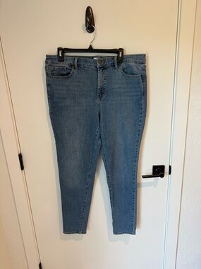 Jessica Simpson Womens Skinny Jeans in Light Blue Wash